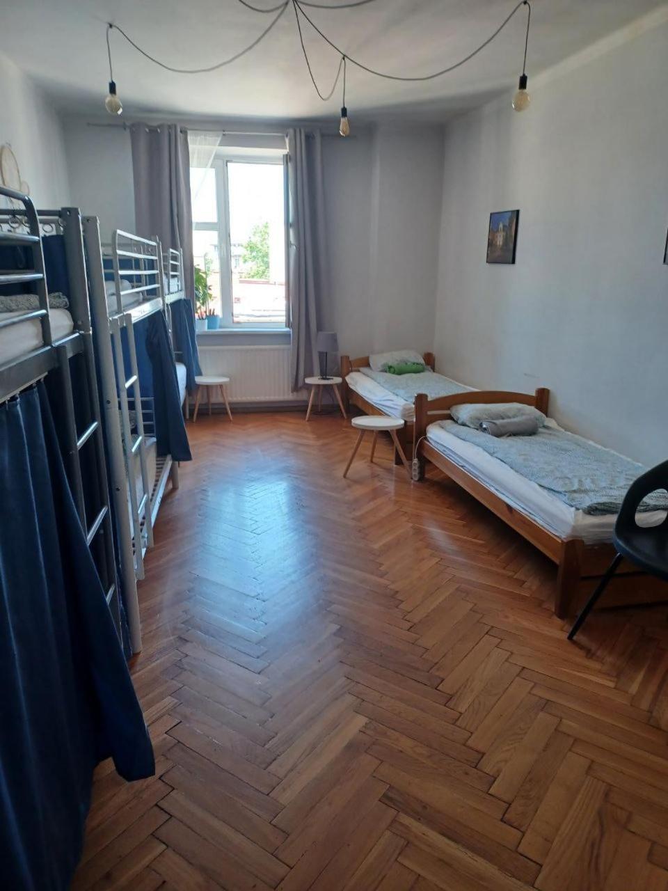 Real Vip Hostel Krakau Buitenkant foto